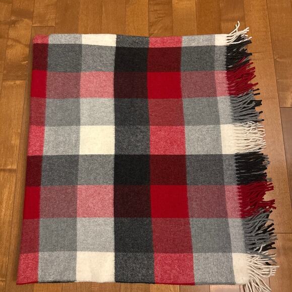NWT 2010s Irish Lambswool Tartan Cape Scarf Woollen Market Ireland Small - Large - Picture 8 of 16